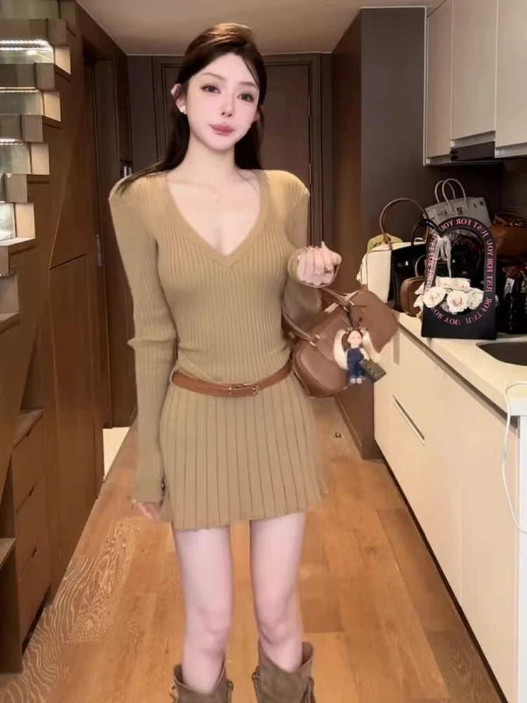 

Pure Desire Spicy Girl V-Ne Long Sve Трикотажное платье Женская осенне-зимняя новая утягивающая плиссированная юбка трапециевидной формы