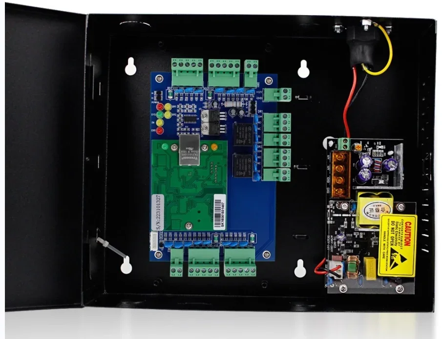 4-deurs toegangscontrolesysteem Core Control-componenten met 110V-240V voedingskast en TCP/IP netwerktoegangscontrolepaneel