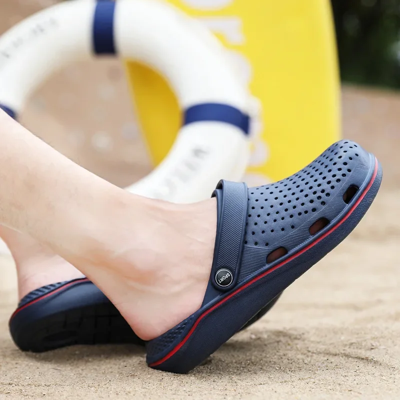 

Пляжные мужские сандалии на плоской подошве больших размеров, модные летние мужские сандалии, уличная легкая обувь с отверстиями, трендовые тапочки для отдыха, садовые сабо