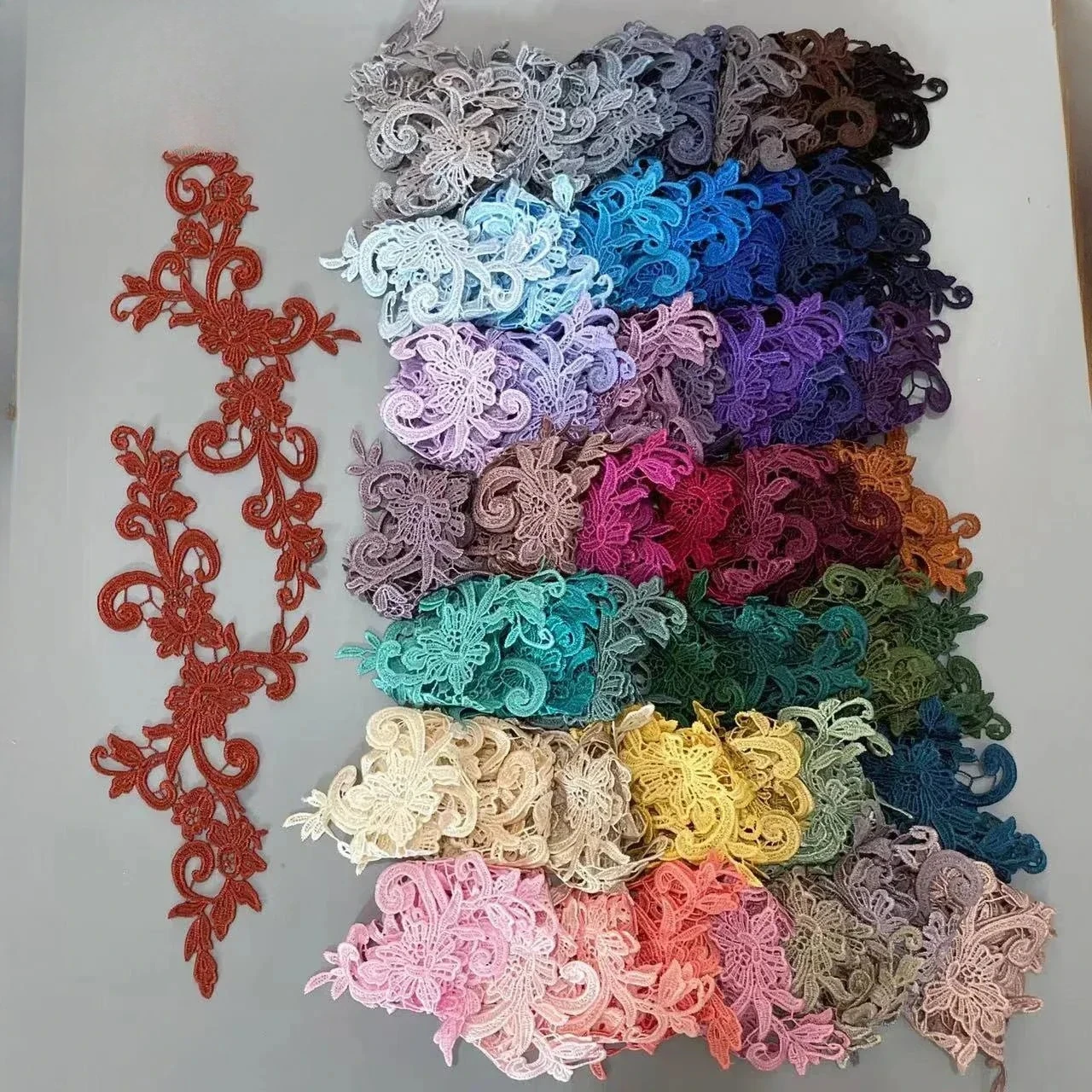 

20 Pieces New European Style Fashion Hand Sewn Water-soluble Lace Embroidery Patches, DIY Wedding Dress Clothing Accessories