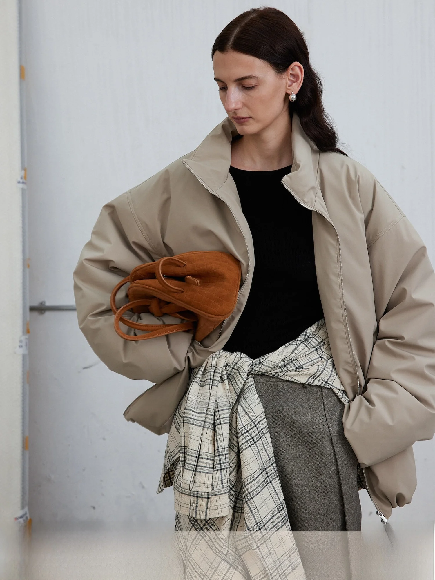 

Легкий пуховик с воротником-стойкой для женщин, белый, теплый зимний пуховик свободного кроя с длинными рукавами