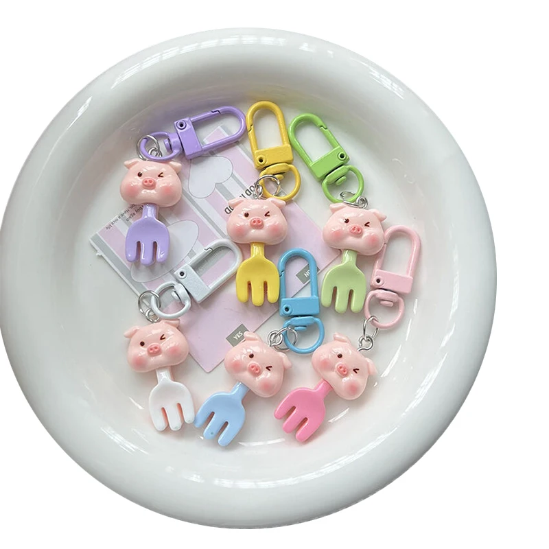 Kawaii Cartoon Piggy Fork Keychain Cute Animal Keyring Lovely Resin Key Holder School Bag Pendant Bag Backpack Ornament