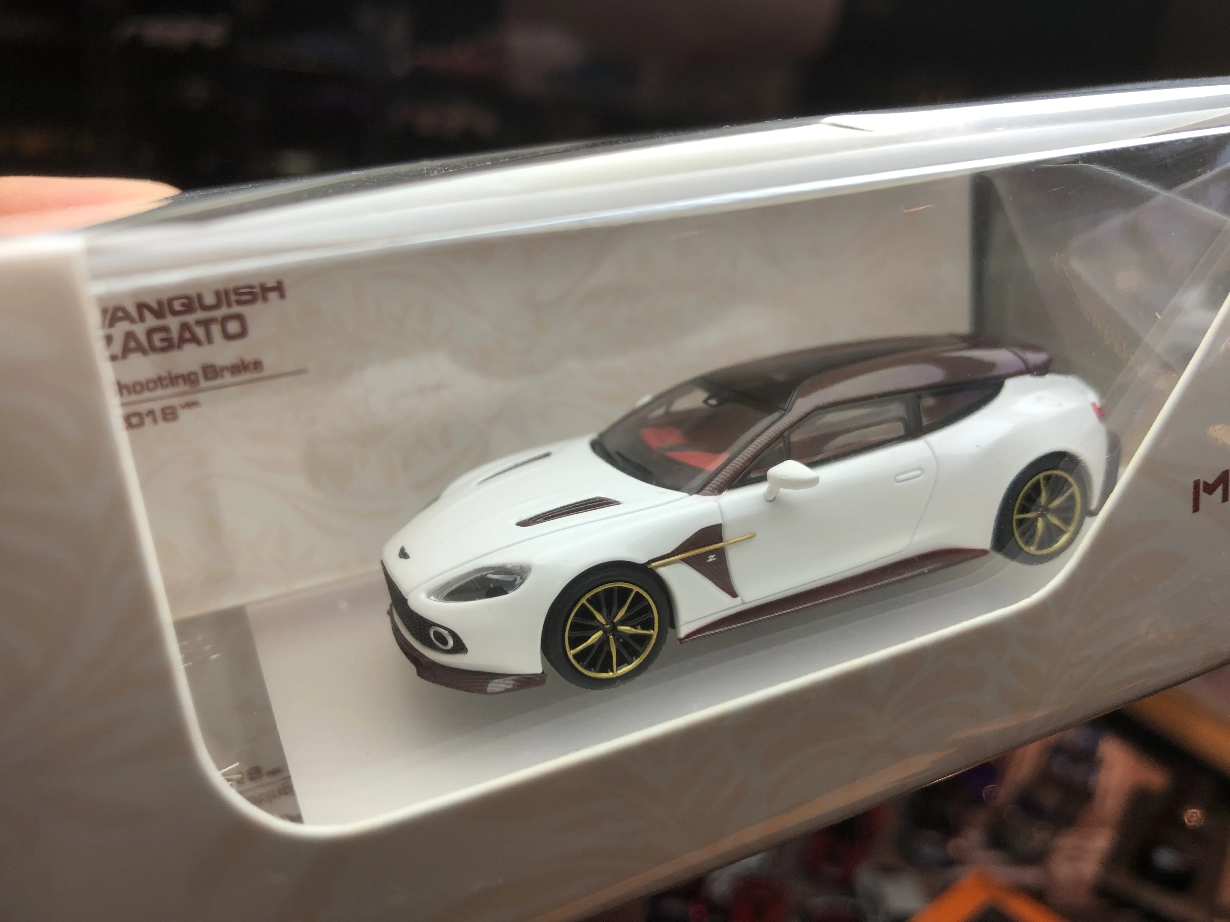 

King Model 1:64 Vanquish Zagato Shooting Brake White Diecast Alloy Model Car