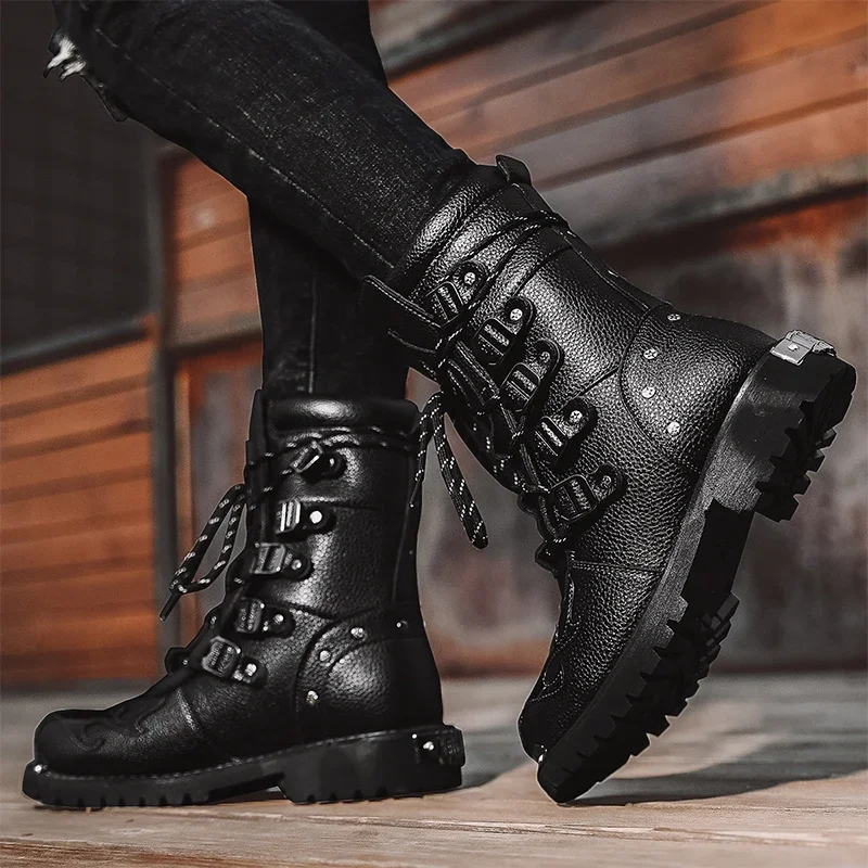 High Top Men Boots Fashion Street Style Motorcycle Boots Fretwork Outdoor Walking Shoes Lace Up Wear-Resisting Platform Shoes