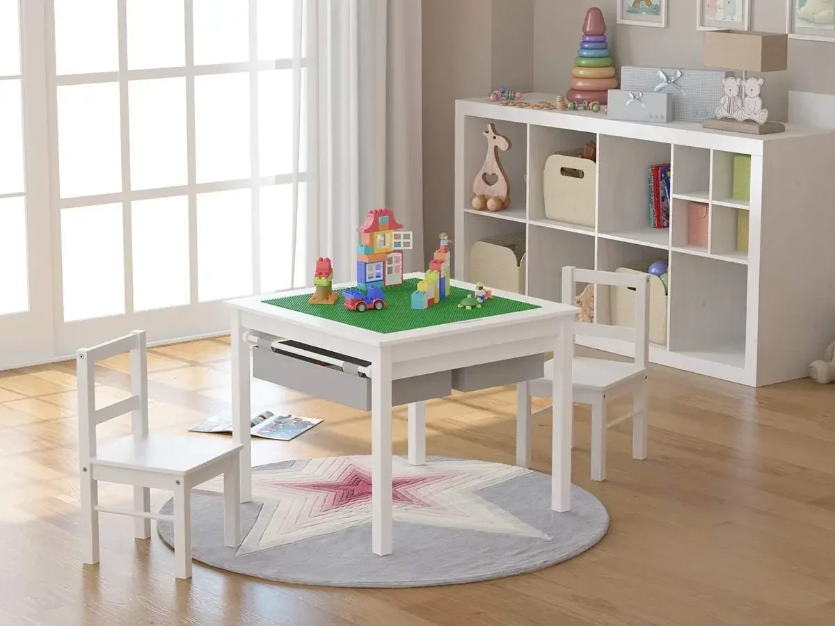 Conjunto de mesa de jogo de construção e 2 cadeiras com gavetas de armazenamento e placa embutida compatível com tijolos Lego e Duplo (branco w