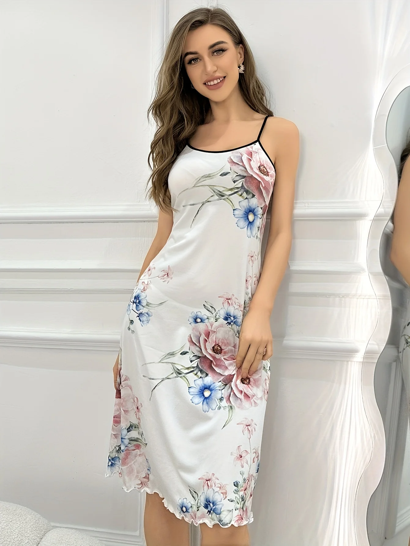 Summer hot sale of the new lady\'s white flowers printed pure desire wind label in a long wooden ear milk silk sling nightdress