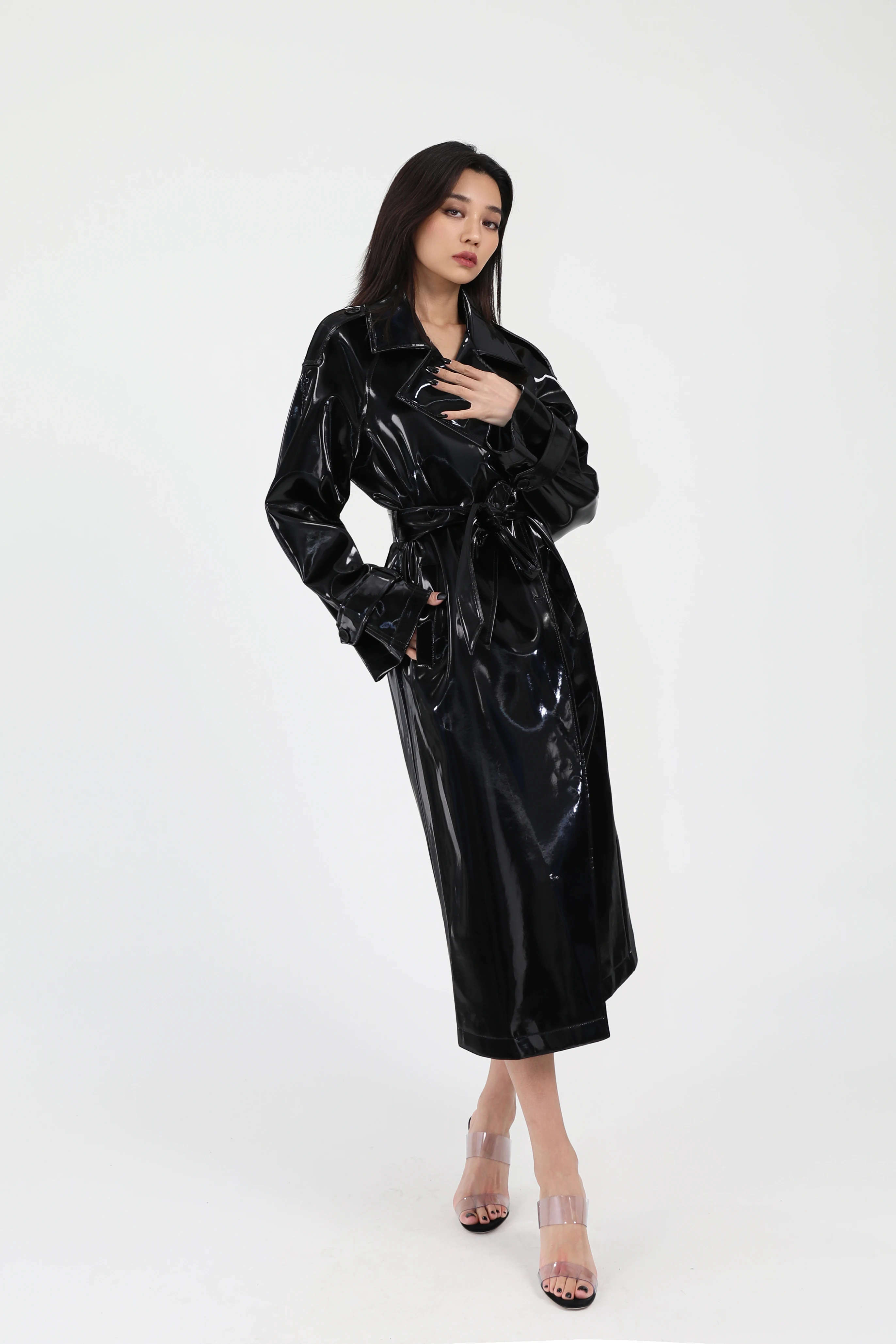 Lautaro Spring Autumn Long Shiny Reflective Patent Leather Trench Coat for Women Sashes Luxury Designer Runway European Fashion