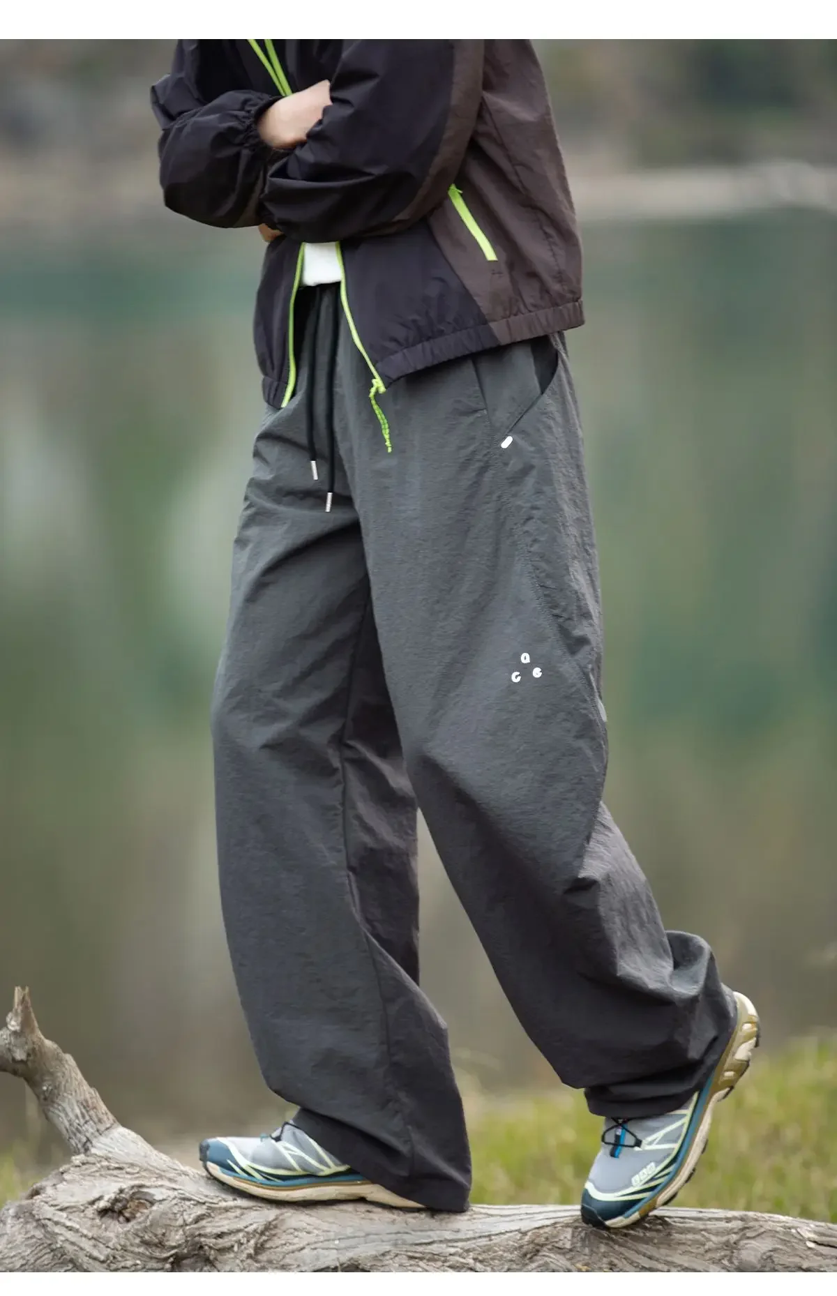 Herbstliche Outdoor-Hose, wasserabweisend, schnelltrocknend, gerade geschnitten, locker, lässig, mit elastischem Bund, für Männer und Frauen geeignet. – Detail 14