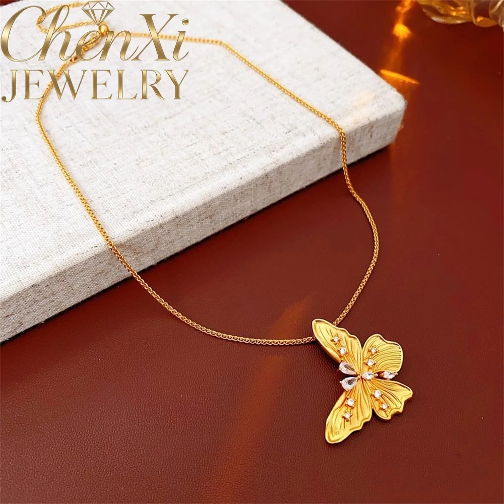 

High-end Sand Gold Three-dimensional Diamond-encrusted Brushed Butterfly Pendant Luxury Quality Fashion Jewelry Exquisite Gift