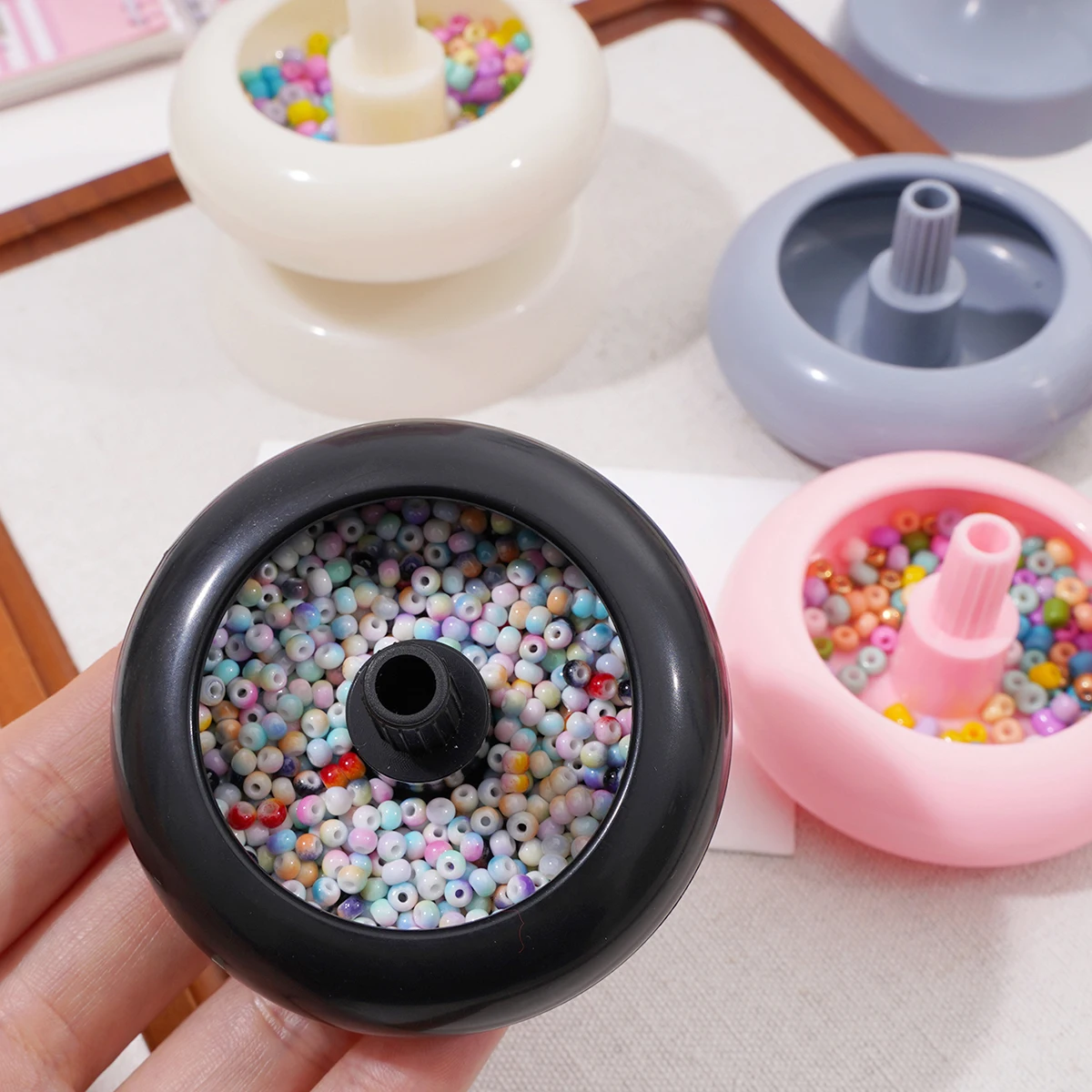 DIY Perlenspinner für Schmuckherstellung, Müheloser Rotierender Kunststoff-Armbandspinner mit 1 Perlnadel – Detail 5