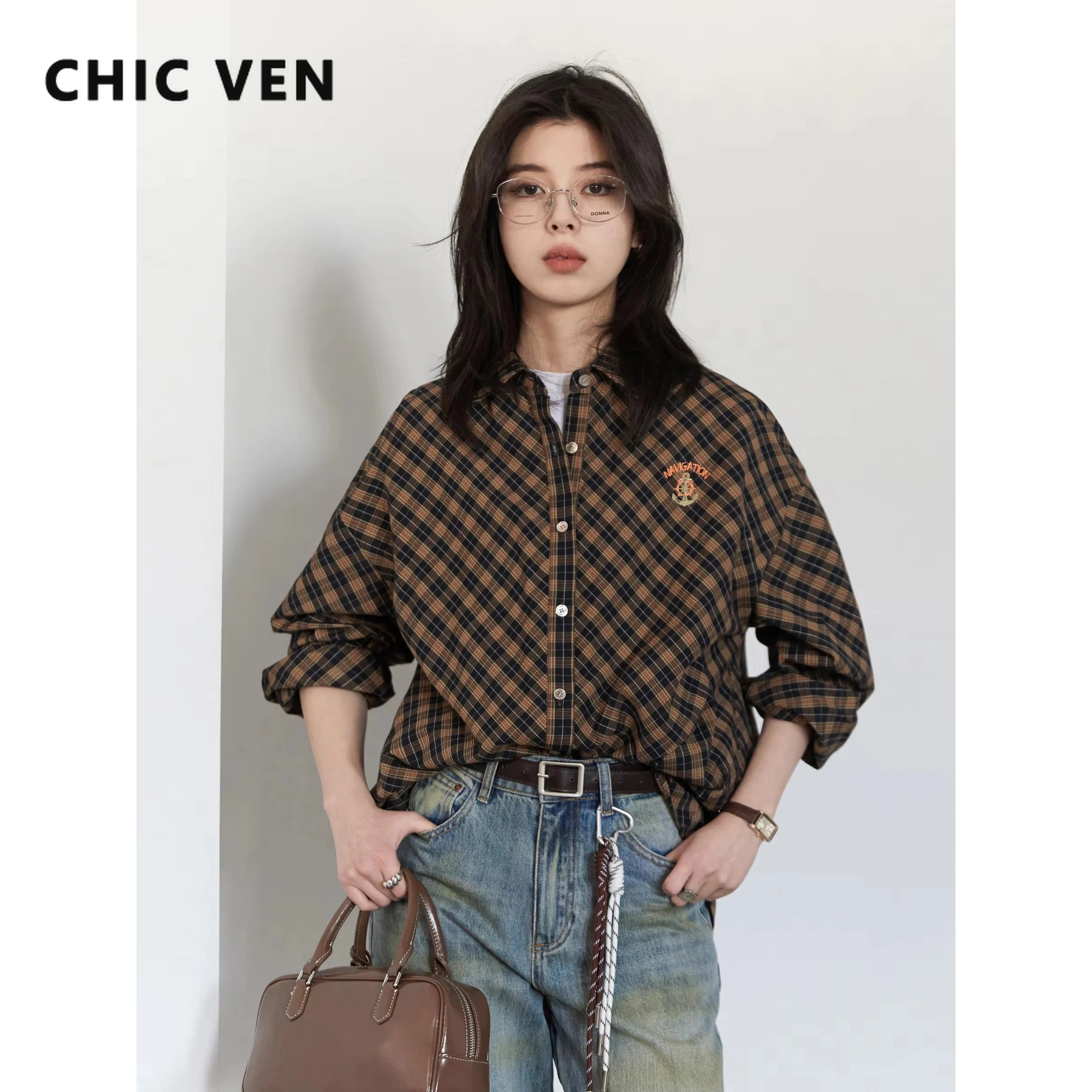 

CHIC VEN Women Shirt Loose Casual New Street Retro Contrasting Plaid Blouses Long Sleeved Embroidered Top Spring Summer 2025