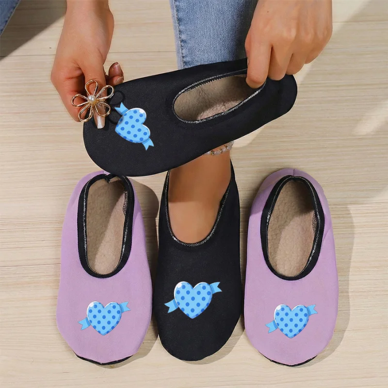 

Четырехсезонные носимые пары с мультяшным птичьим принтом и тонкой бархатной подкладкой, дышащие, высокоэластичные, противоскользящие тапочки для пола.