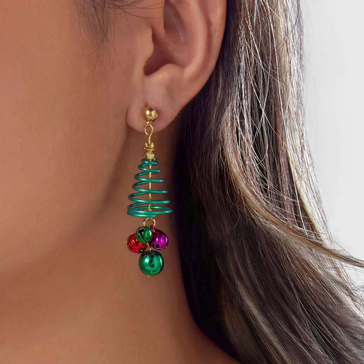 Christmas Metal Spiral Green Tree Bells Tassel Drop Earrings For Women Star Snow Flower Gingerbread Man Dangle Earrings Jewelry