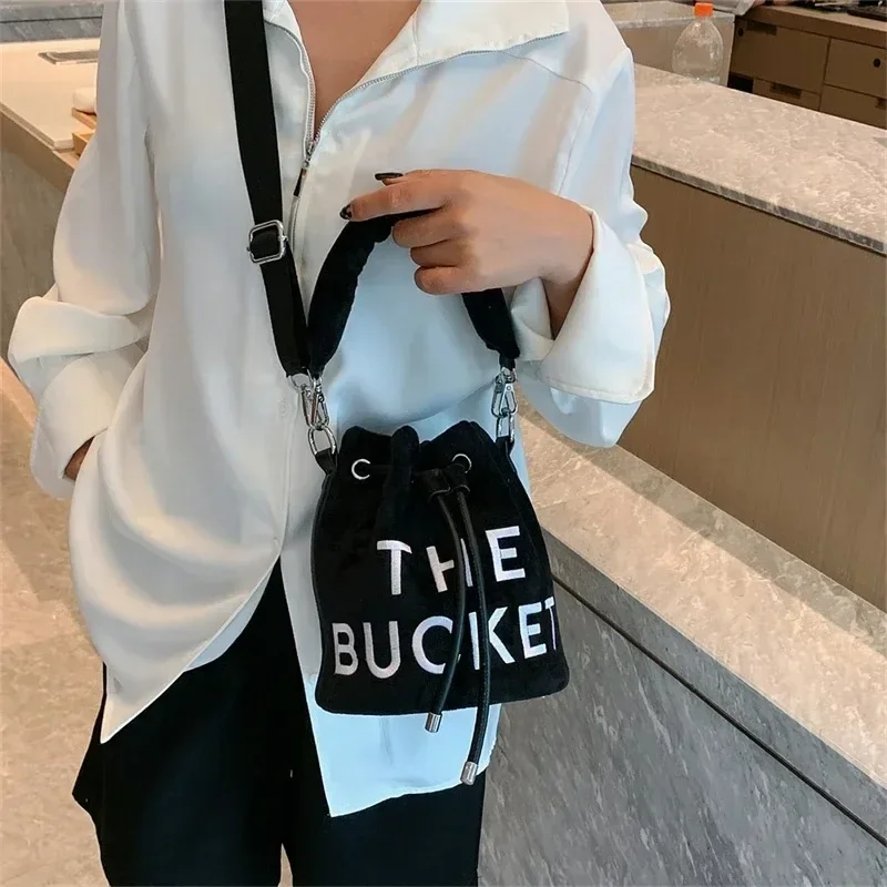 

Luxury Designer Bucket Bag for Women 2024 Trend Fashion Small Hand Crossbody Bags Female Sling Shoulder Handbags High Quality