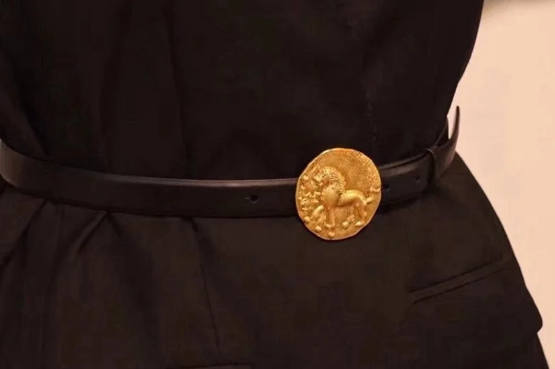 

European and American trend medieval lion round brand leather belt