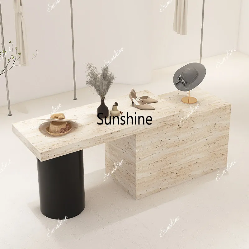 Clothing store Nakashimadai buyer's store display table light luxury, placed in the middle