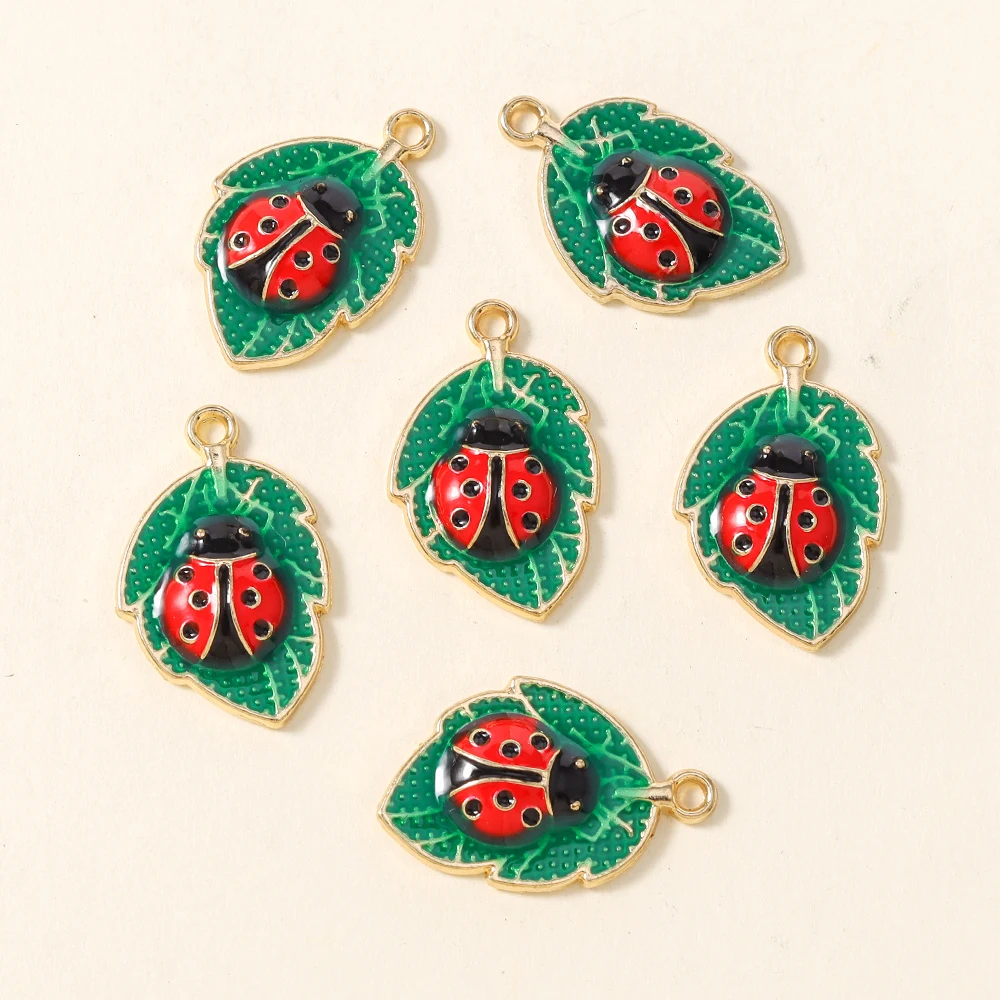10pcs 15*23mm Lovely Cartoon Leaf Ladybug Pendant Cute Insect Green Leaf Charms for Diy Drop Earrings Necklace Jewelry Making