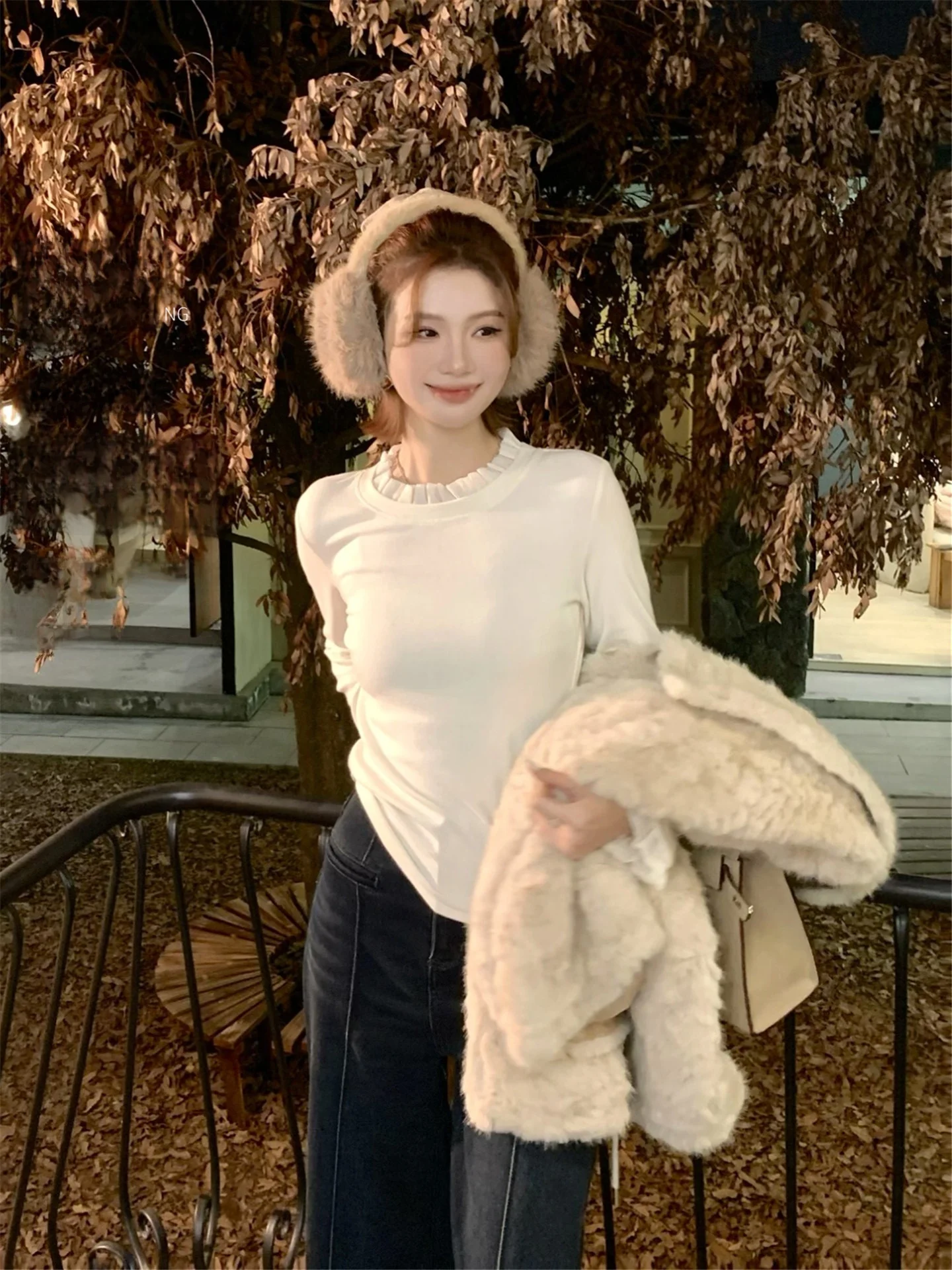 

Женская облегающая трикотажная кофта-топ с кружевом в корейском стиле для повседневной носки зимой, с длинным рукавом