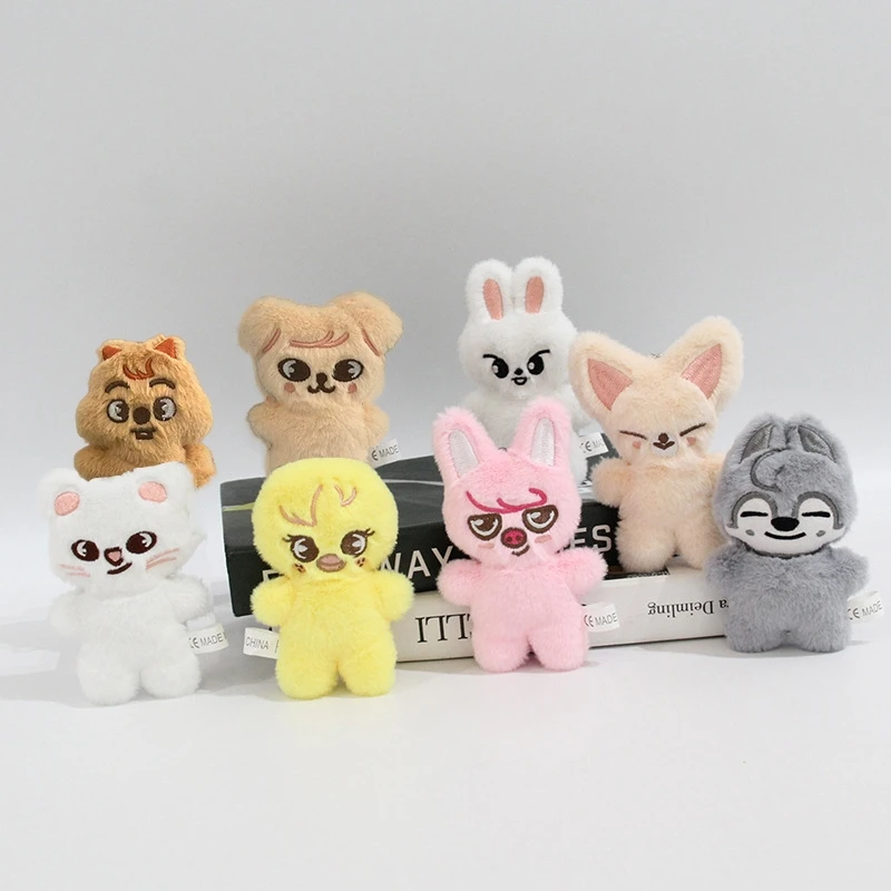 Nuevo llavero de juguete de peluche SKZOO, bonito colgante de juguete de peluche, Mini bolso de muñeca, colgante circundante, regalos de Festival para niños
