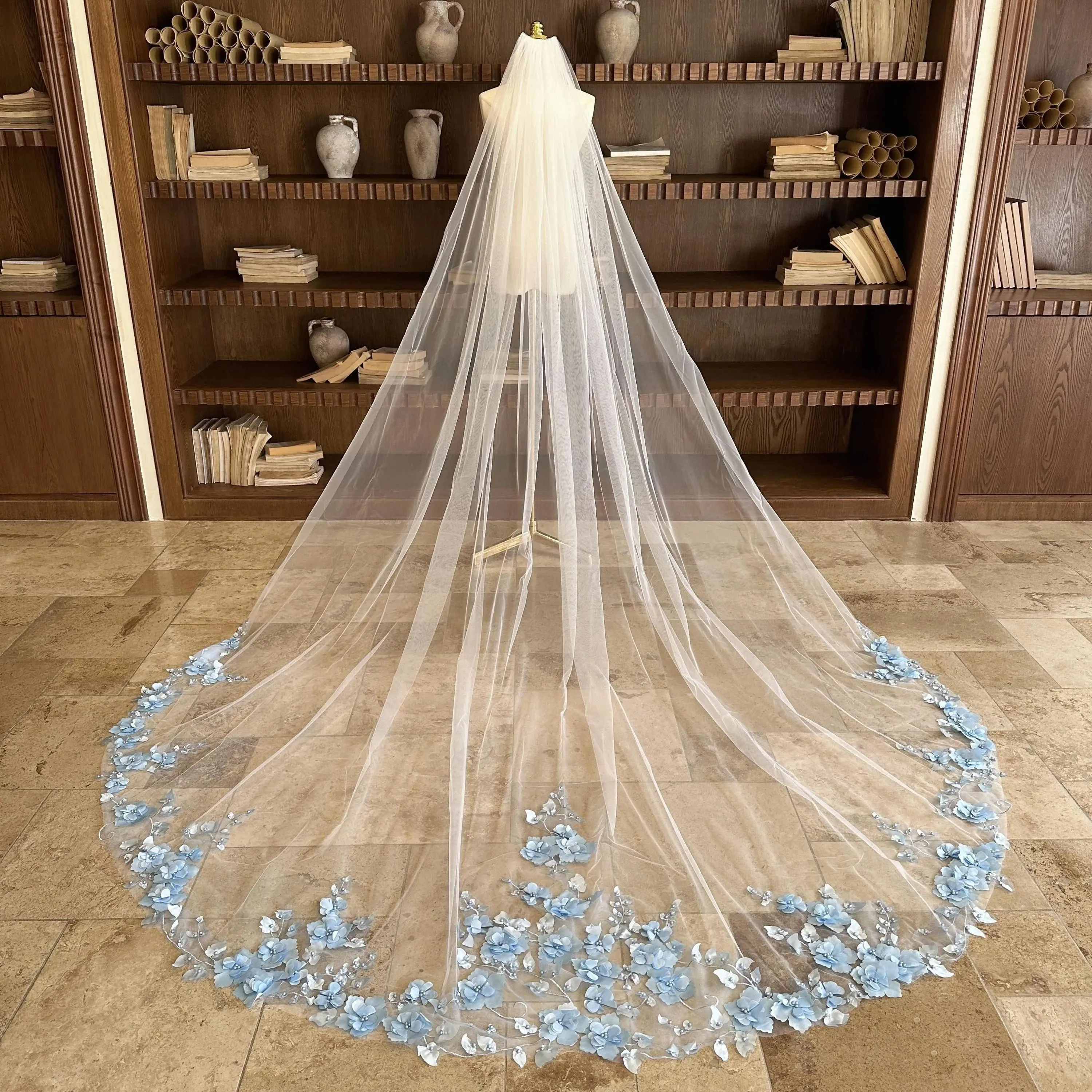 Designer Appliques Beaded Bridal Veils For Women 3m Floor Length Voile Marriage Wedding Veil Tulle Bride Accessories Custom Made