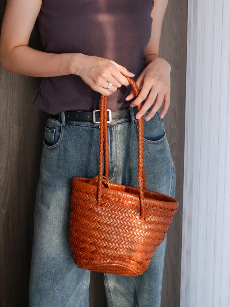 

outdoor travel party handmade first layer cowhide woven ladies handbag Fashion designers genuine leather women's shoulder bag