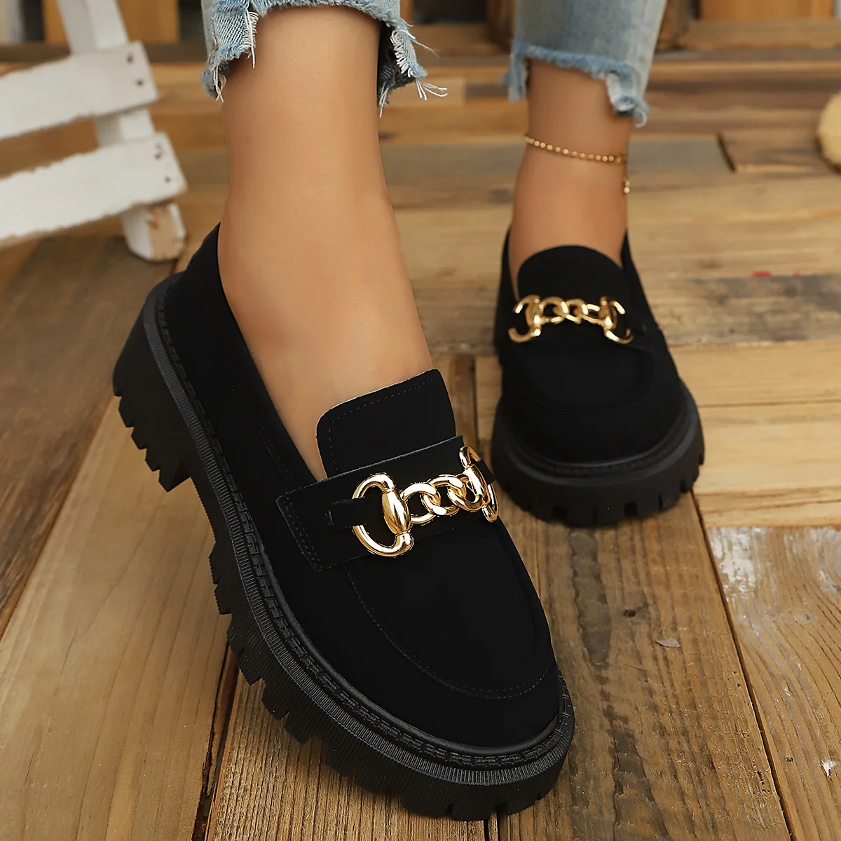 Patent Leather Block Heel Single Shoes Autumn New Round Toe Deep Mouth Metal Chain Platform Anti-Slip Wear-Resistant Loafers