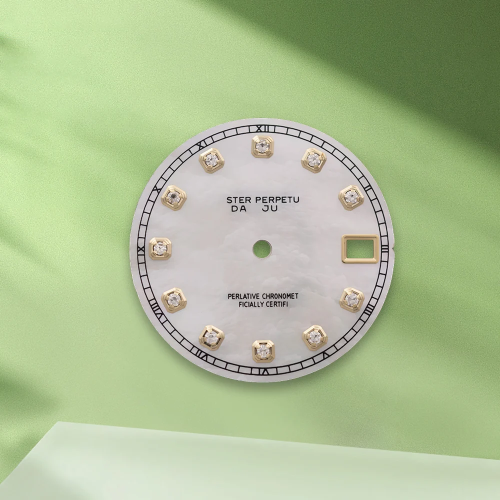 28,5 mm S Logo NH35 Diamanti Madreperla Quadrante Nessuna lancette Misura Movimento NH36 Nessun orologio luminoso Accessori per la modifica