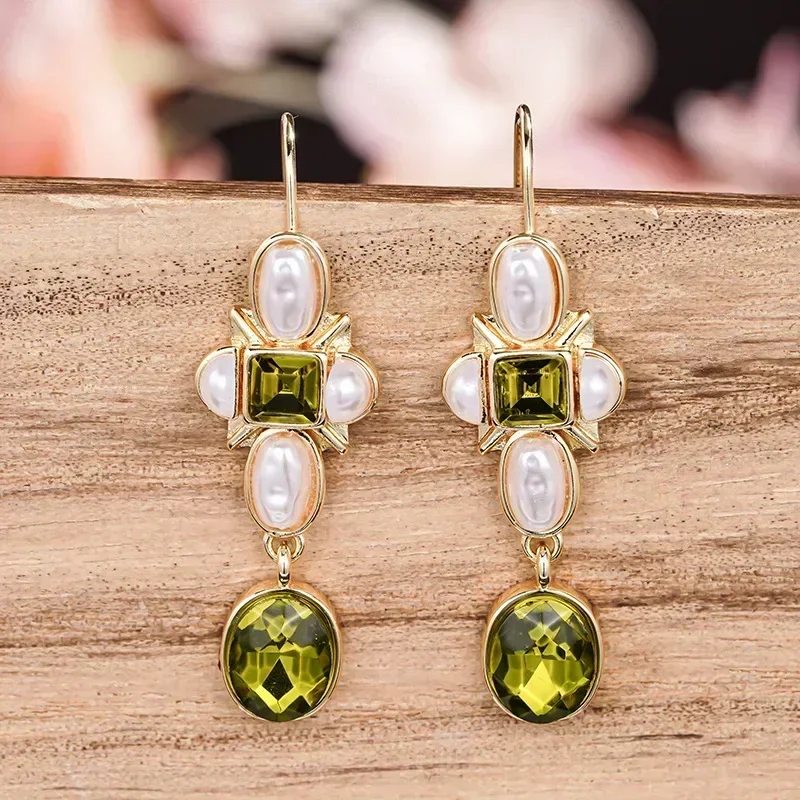 Green Water Drop Fashion Charm Pearl Baroque Palace High End Banquet Dream Princess Earrings Classical Jewelry Wholesale