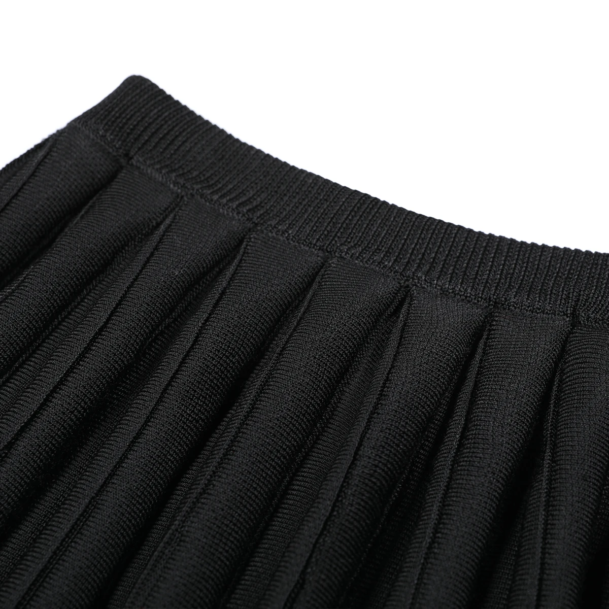 Spring And Autumn New Fashion Commuter Knitted Heavy Duty Long Sleeve Round Neck Woolen Cardigan Top Coat+Folded Short Skirt