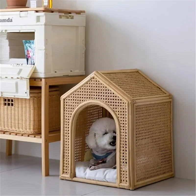 Hot SalesEcofriendly Luxury Handwoven Rattan Dog House/Dog Bed/Cat House Rattan Pet House Cage Woven Wicker Pet Bed From