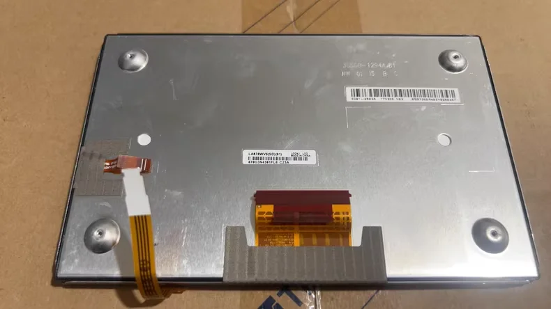 display-a-cristalli-liquidi-la070wv6-sd01-da-7-pollici