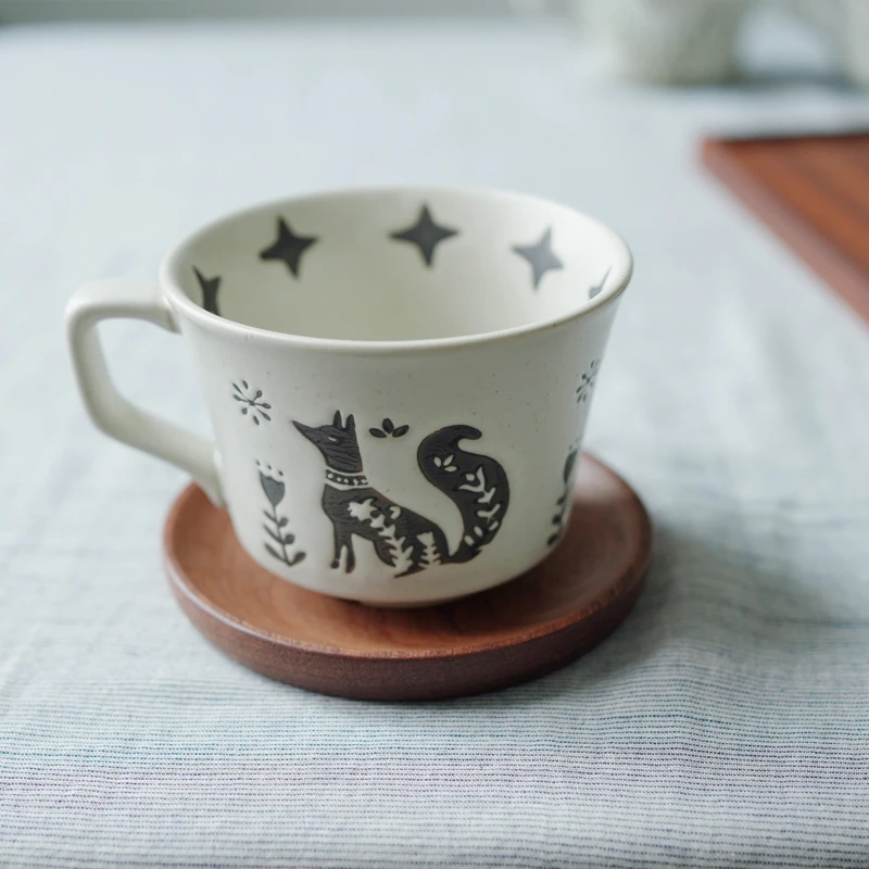 Great little animals underglaze colored mugs embossed ceramic cups coffee cups.