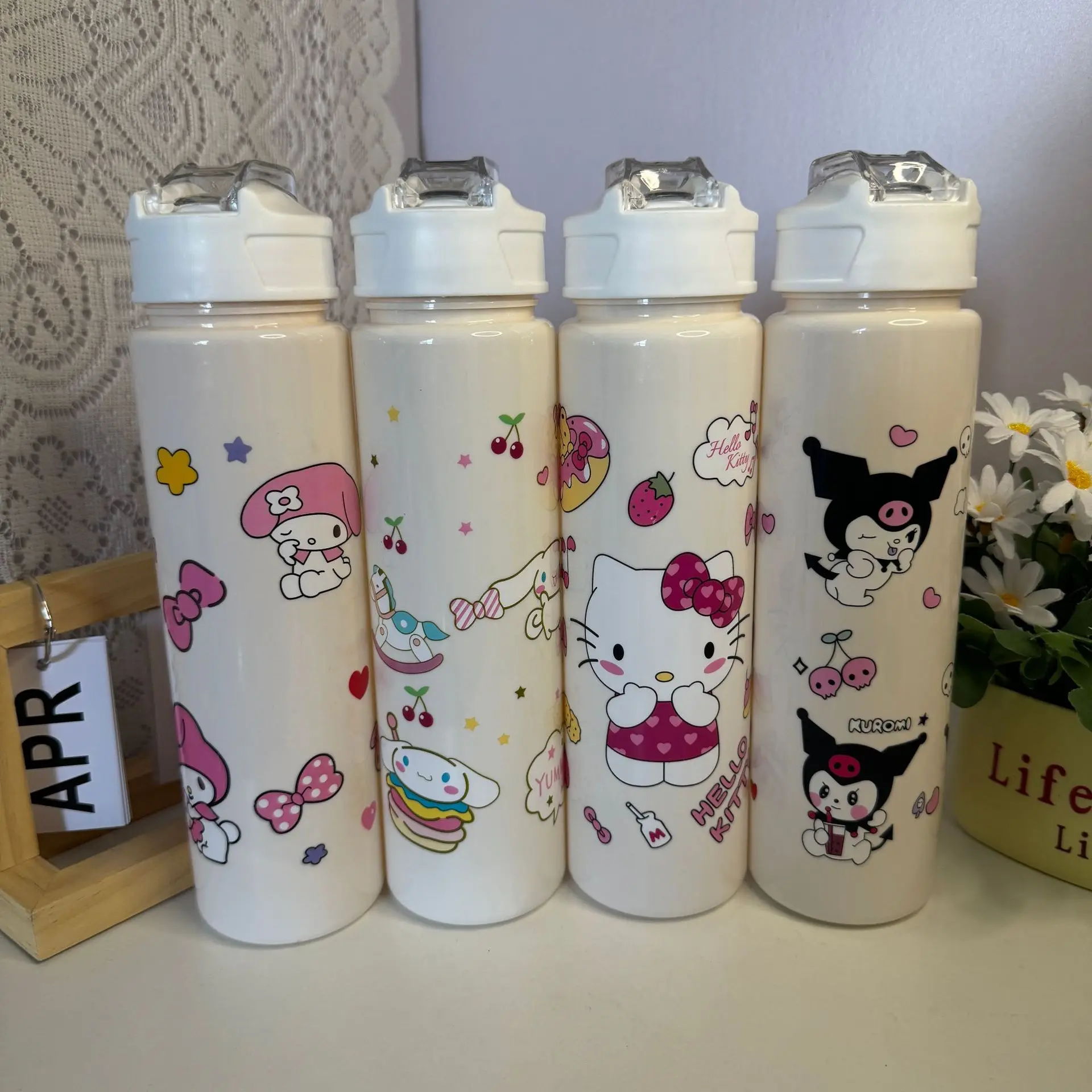 

1pcs standard beige medium cup with rope straw, drop resistant, high temperature resistant, bounce cap water cup