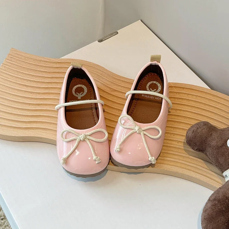 Children Glossy Leather Shoes for Girls Solid Color Flat Shoes with Simple Bow Kids Mary Jane Princess Shoes Slip on Soft Sole