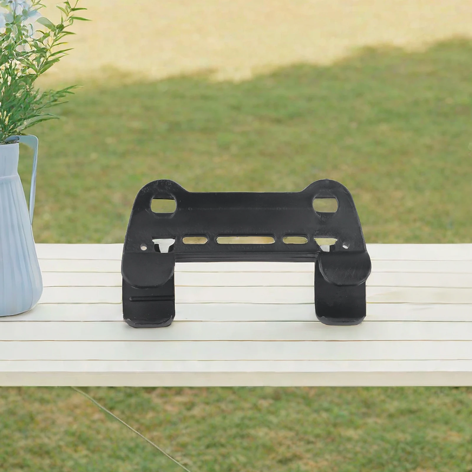 Bike Pump Frame Mount - ที่ยึดปั๊มจักรยานพร้อมคลิปยึด ติดตั้งได้อย่างปลอดภัยโดยไม่ต้องใช้เครื่องมือเพิ่มเติม โครงสร้างไนลอนน้ำหนักเบา 18 กรัม