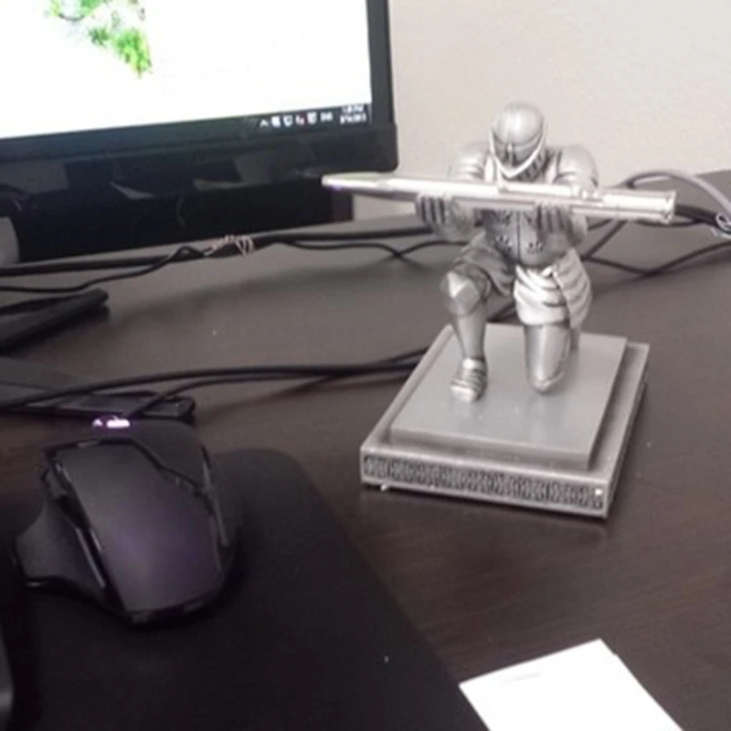 Resin Pen Display Rack Knight Pen Holder Stand for Display Fountain Pen Dip Pen