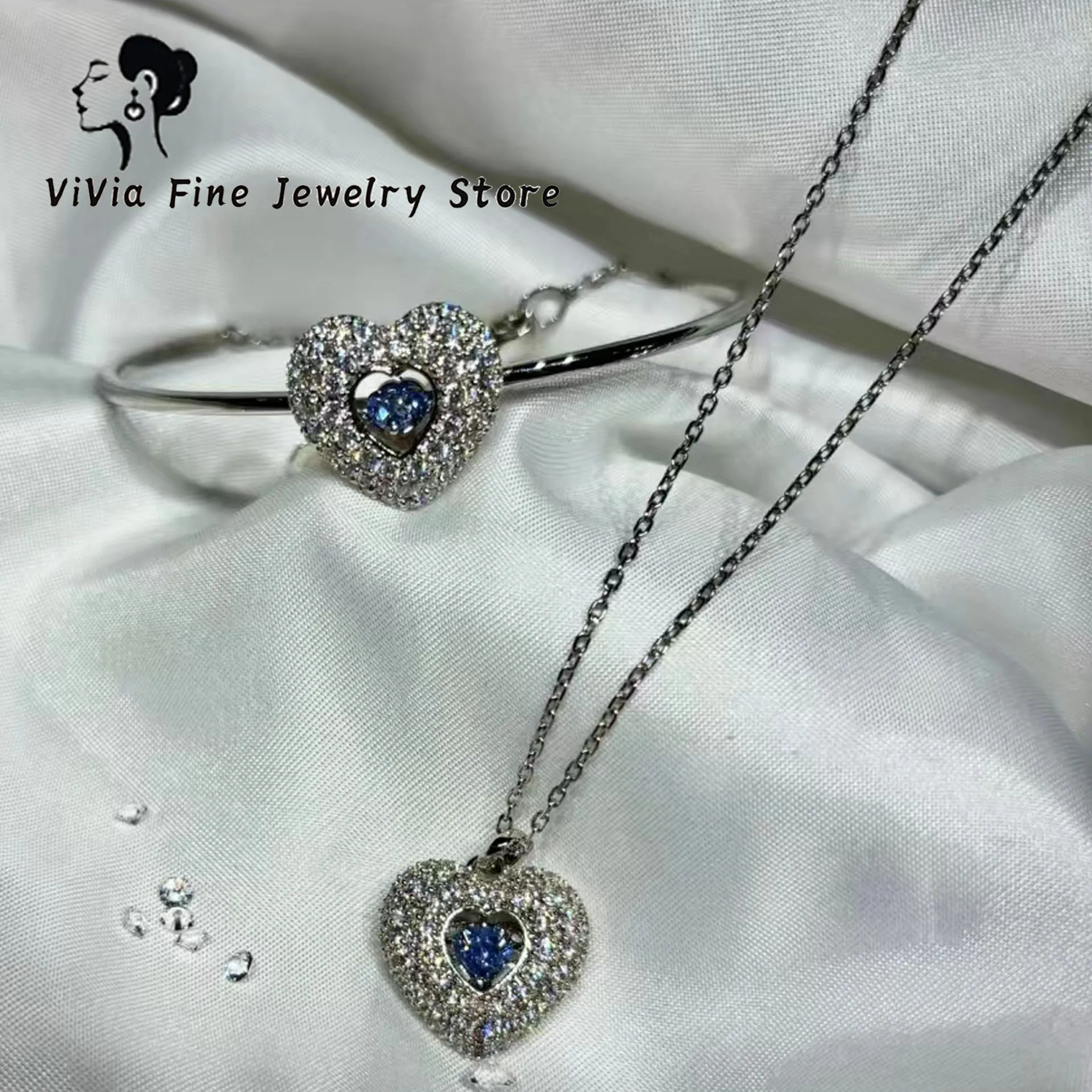 

2024 New Original Heart Shaped Necklace Fine Jewelry Set Sweet for Women Luxury Love Earrings Bracelet Ring Romantic Accessories