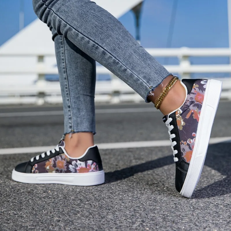 

YRZL Lightweight Casual Sneakers for Women Men Couple Non Slip Walking Waterproof Shoes Trendy Graffiti Print Sports Shoes Men