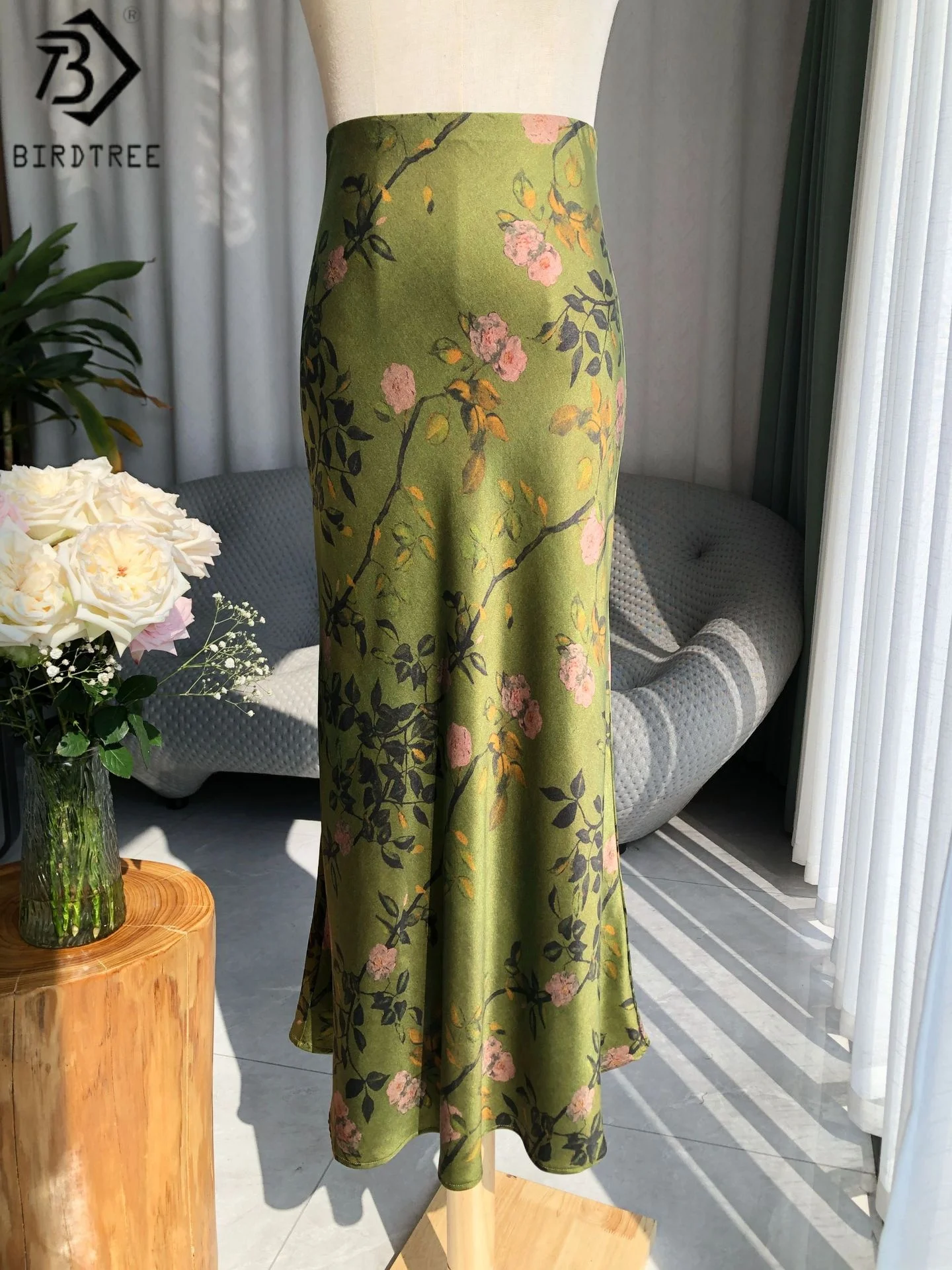 

BirdTree 19MM 95% Mulberry Silk 5% Spandex Skirt,Woman Sand Wash Plain Satin Green Color Bias-cut Skirt,2025 New D57908JF