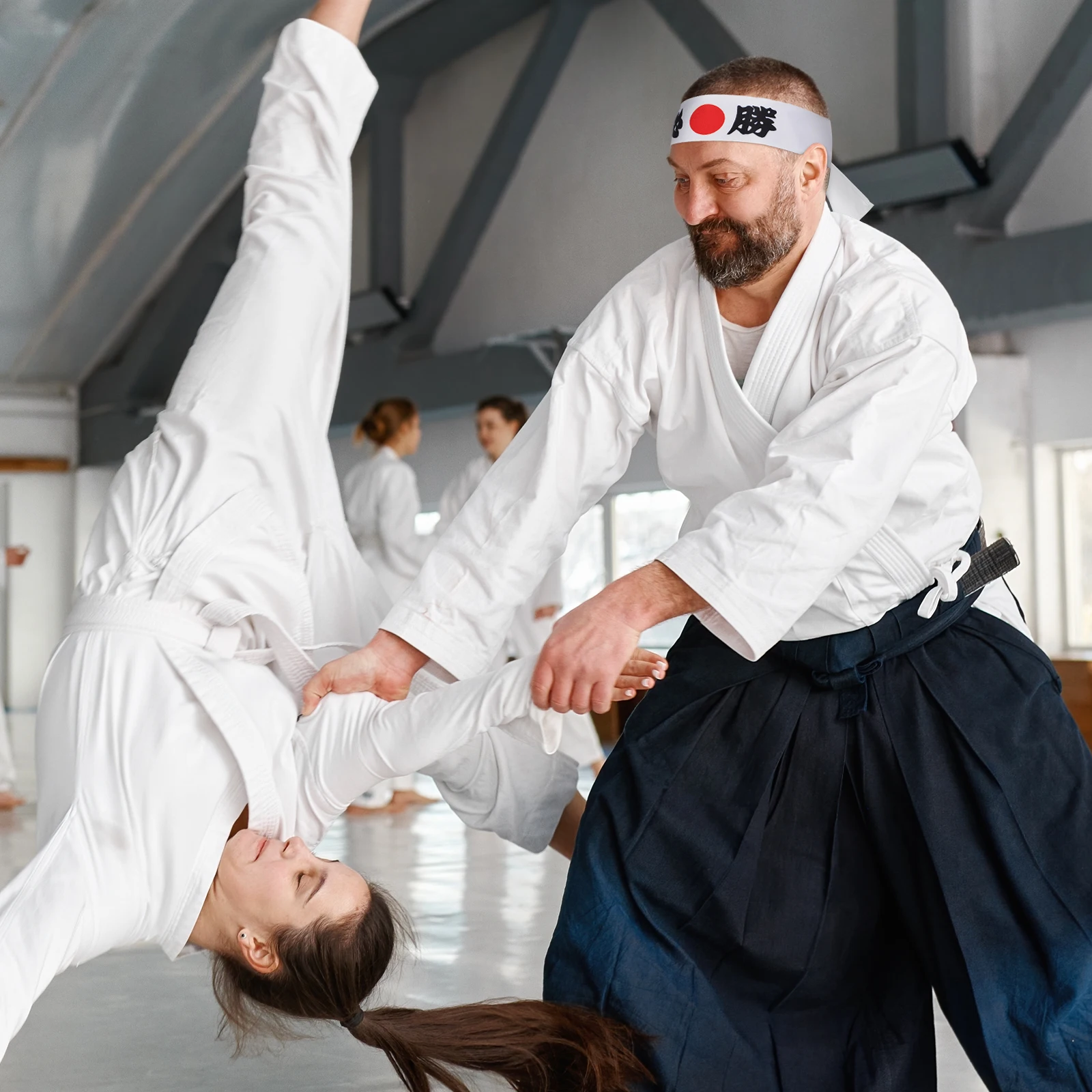 

Moderate Width Japanese White Sports Headband Sweat Absorbing Bandana for Karate Samurai Japanese Headband