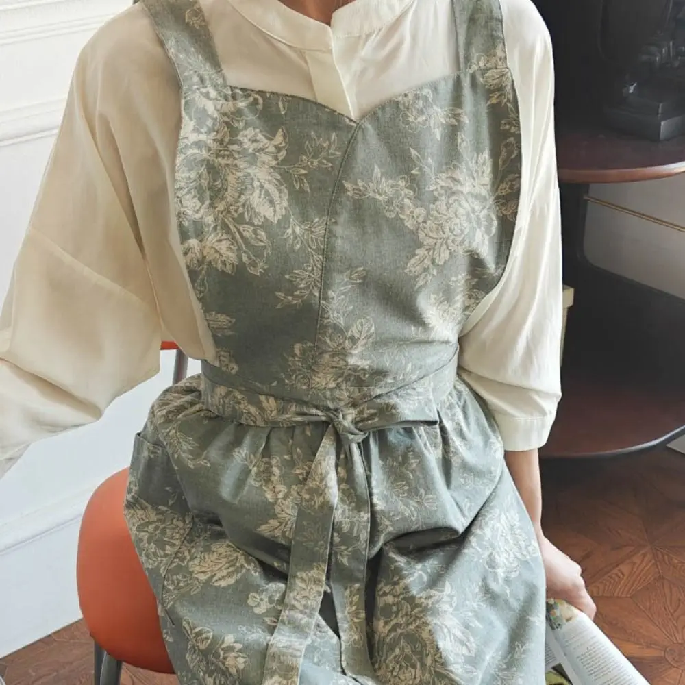 Durable Elegant Kitchen Apron Exquisite with Pockets Cooking Apron Soft Cross-back Water-repellent Apron Women
