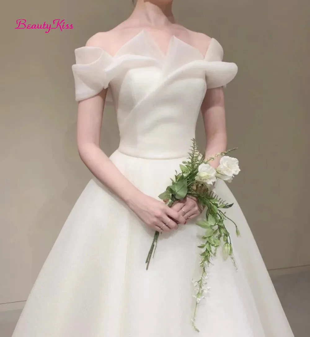 New Design Ivory Wedding Dress Off-Shoulder Floor Length Short Sleeves Organza 웨딩드레스 A-Line Backless Korean Bridal Gowns