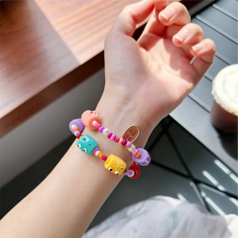 For Apple iwatchs 9 little monster watch strap beaded bracelet strap dopamine strap 38/40/41/42/44/45/49mm 8 7 6 SE 5 4 3 series