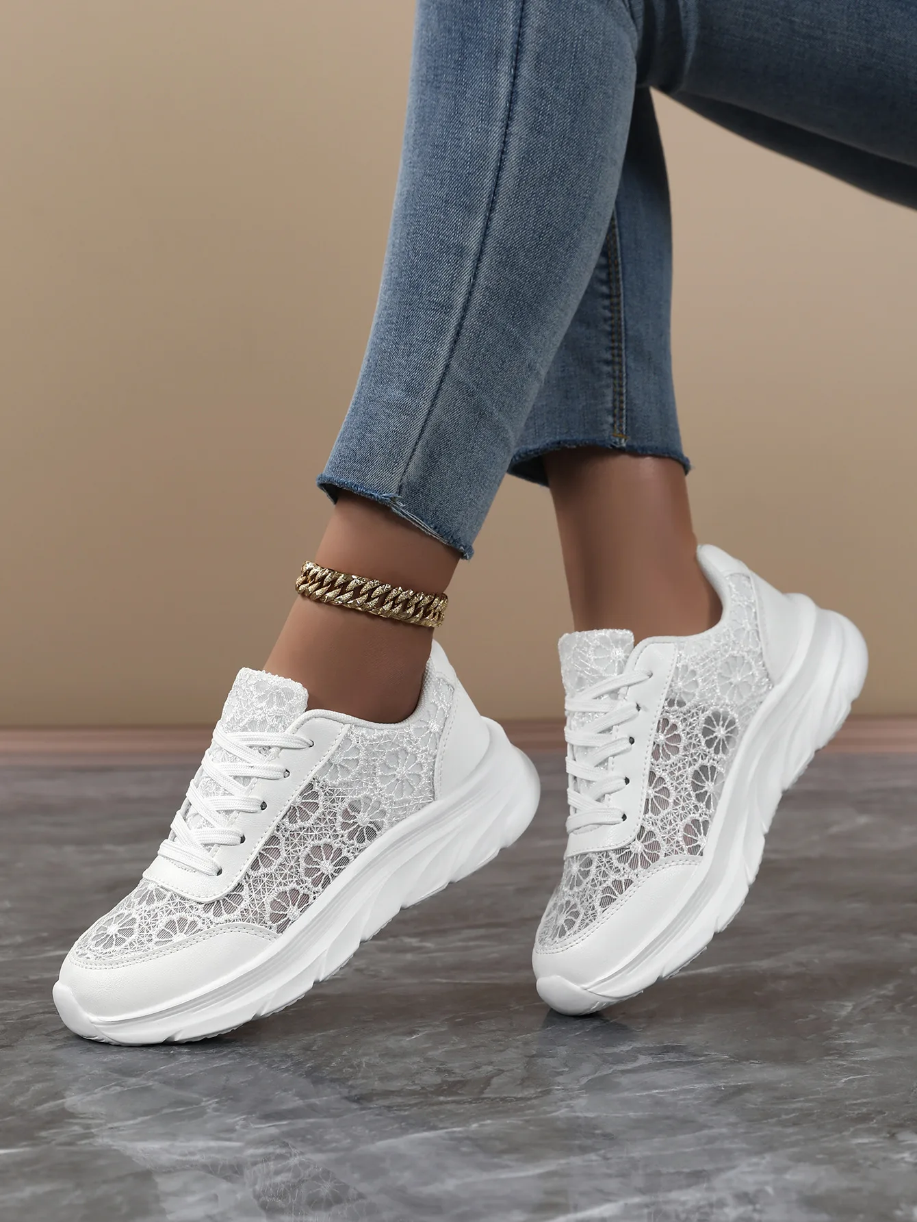Women's Casual Sports Shoes: Embroidered, Openwork Design, Comfortable and Breathable, with EVA Soles White Wide-Fit Trainers