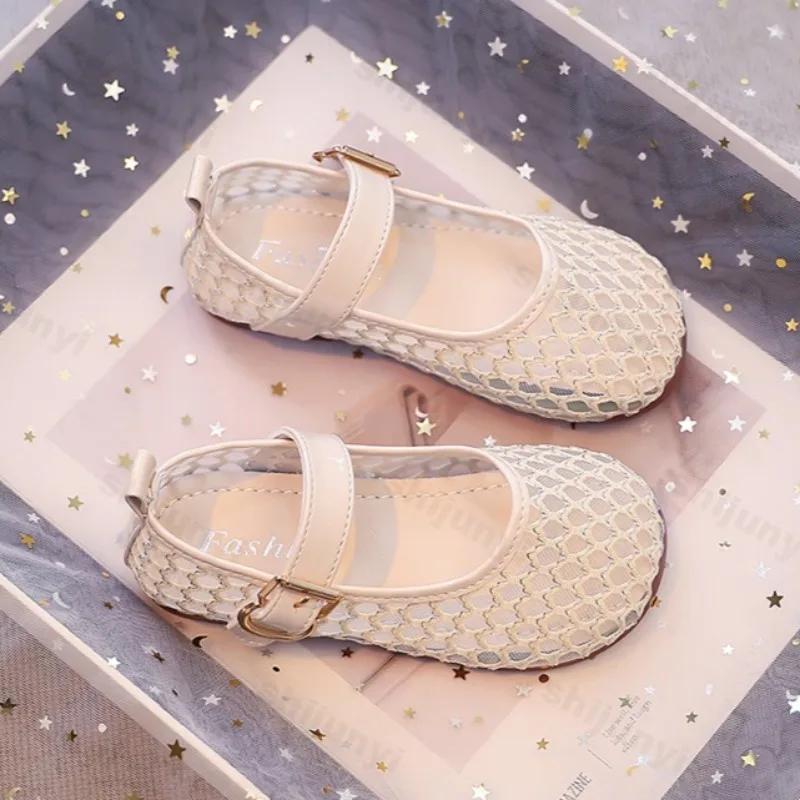 

Girls Sandals Flats Mesh Breathable Kids Princess Shoes Hollowed-out Summer Soild Color Soft Sole Non-slip New Children Shoes