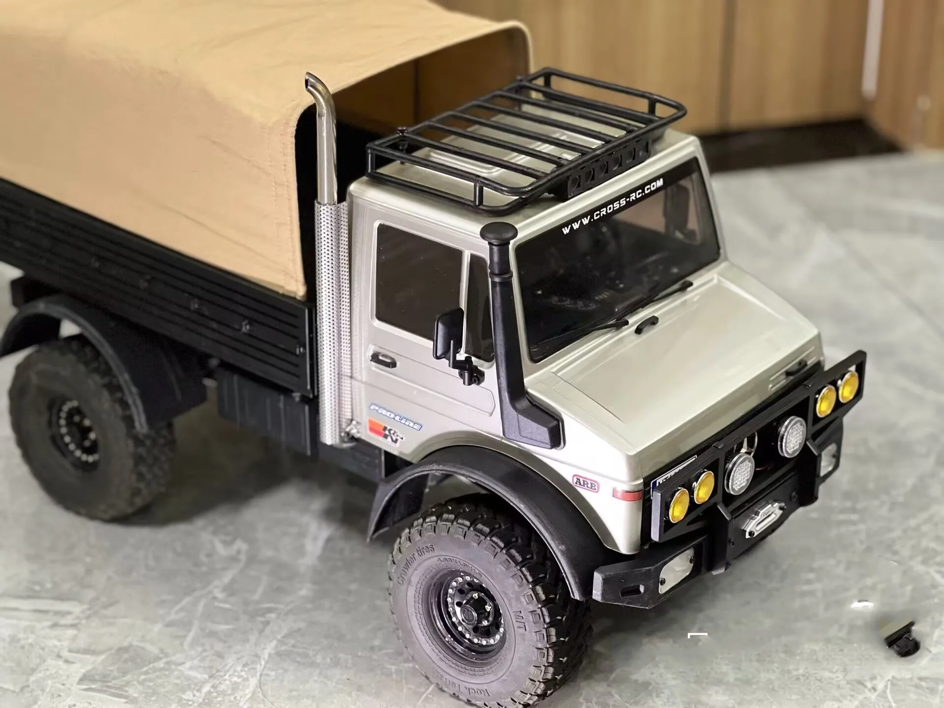 ホビーラジコン Axial scx-10 U406 Unimog 1/10 RC4WD Amazon.com: Axial SCX10 II UMG10 6x6 RC Rock Crawler RTR with 2.4