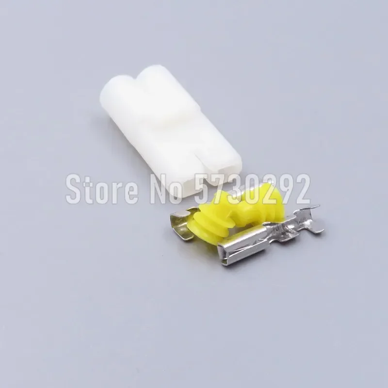 2P 6180-2331 Automotive Waterproof Socket Car Accessories Auto Wiring Harness Plug