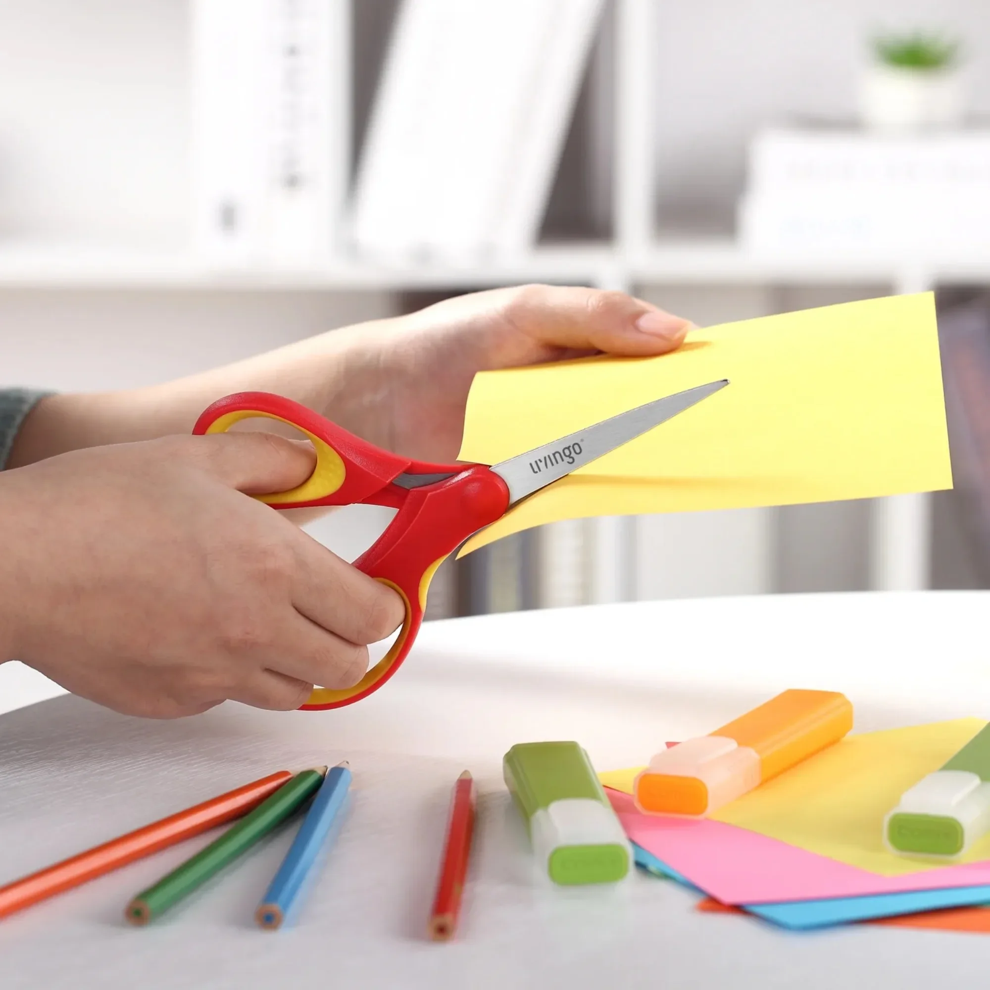 LIVINGO 7インチはさみ3本パック、鋭い先端、12歳以上のお子様向け、レッド、ピンク、ブルー