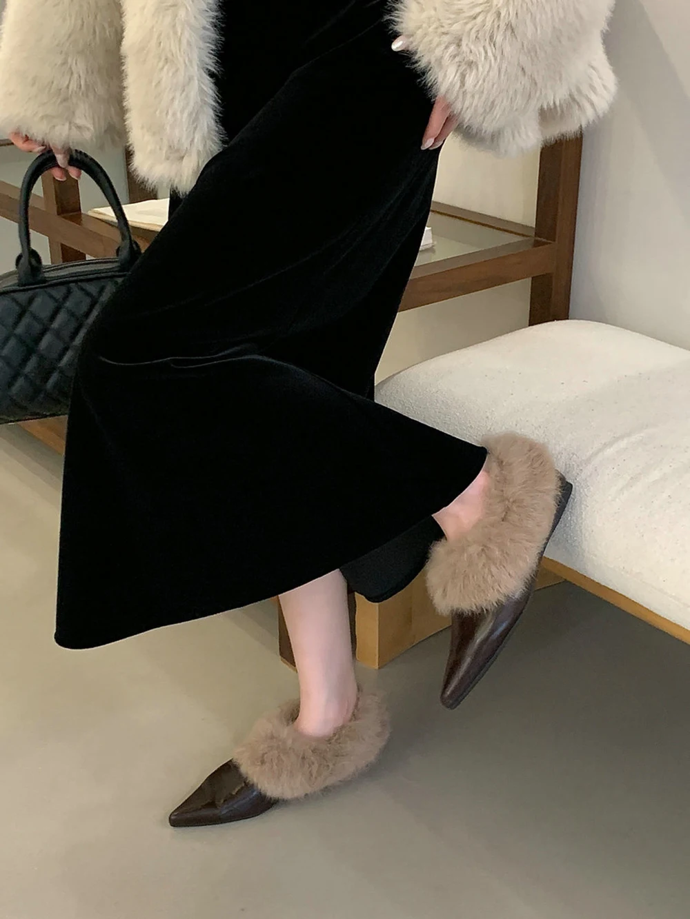 

Модные женские лоферы на плоской подошве, женские черные, коричневые туфли на меху, удобные женские туфли без шнуровки на низком плоском каблуке, женские балетки для танцев