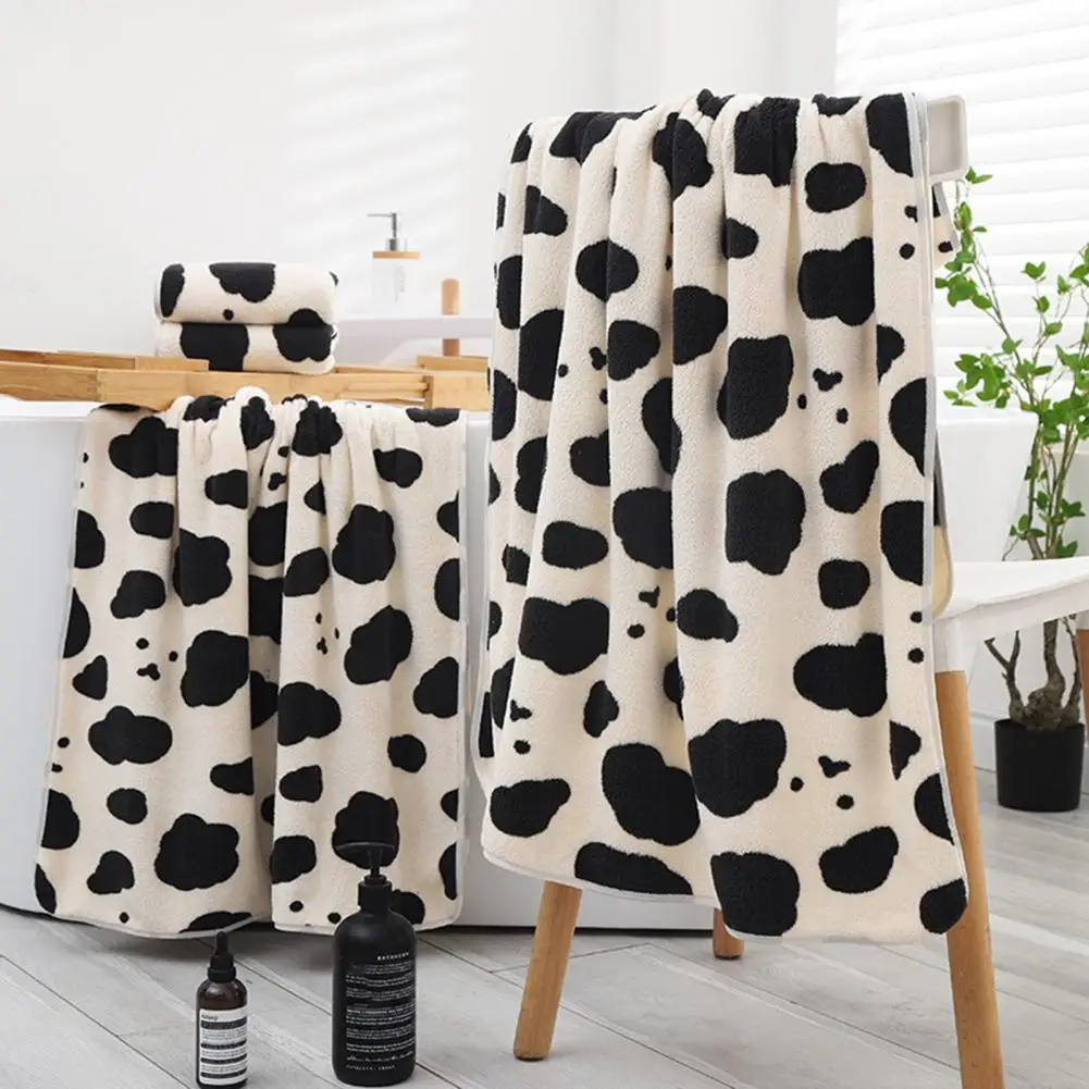 Bath Towel Ultra Soft Cartoon Cow Print Design Strong Water Absorbent Lightweight Quick-drying Towel Plush Cozy Towel